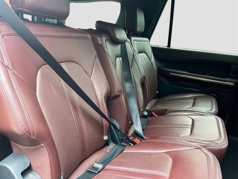 Used 2024 Ford Expedition Limited image 30