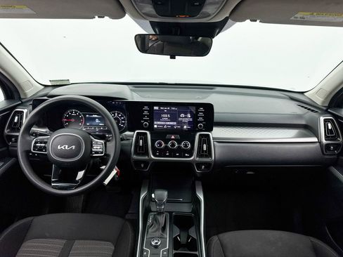 Used 2022 Kia Sorento LX image 21