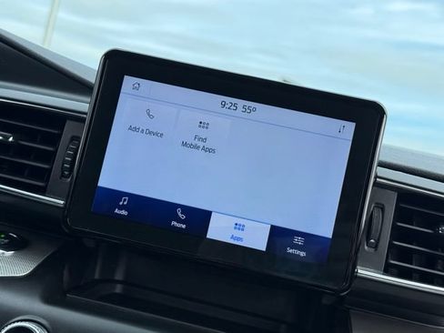 Used 2020 Ford Explorer XLT w/ Equipment Group 202A AWD/4WD image 25
