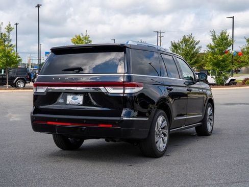 Used 2024 Lincoln Navigator Reserve AWD/4WD image 7