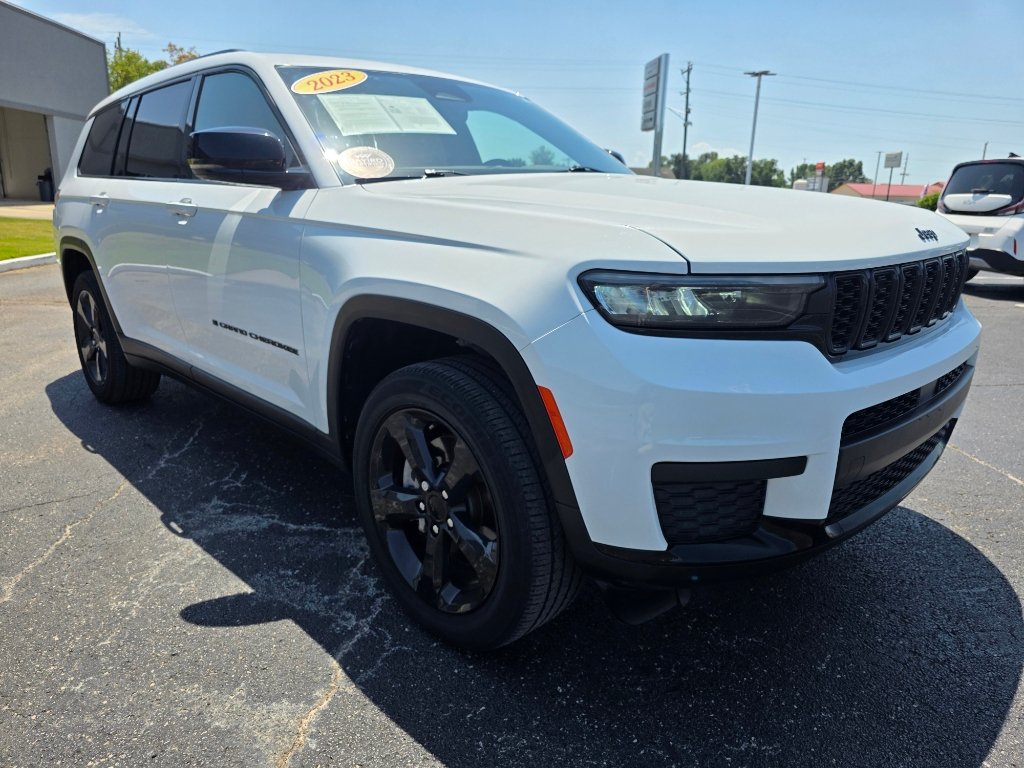 Used 2023 Jeep Grand Cherokee L Laredo AWD/4WD image 4