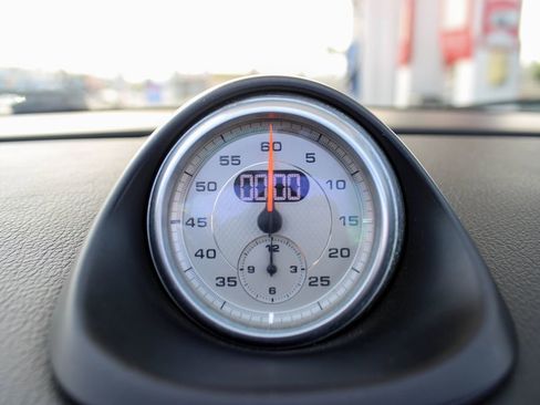 Used 2011 Porsche 911 Carrera 4S image 32