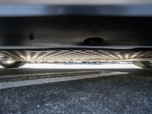 Used 2005 Ford GT image 7