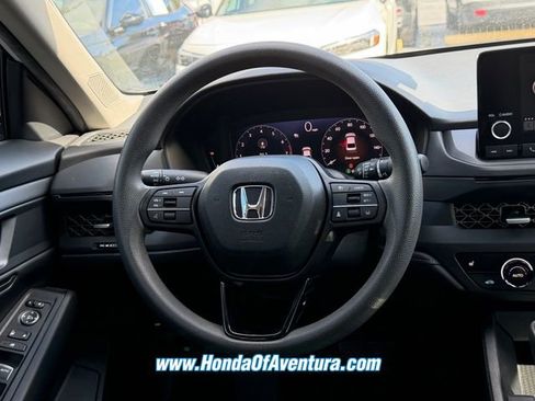 Certified 2025 Honda Accord SE image 11