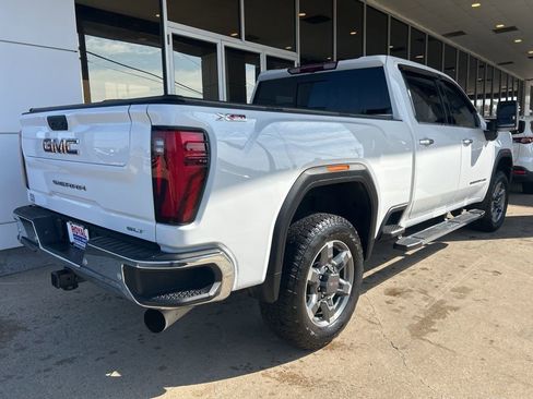Used 2025 GMC Sierra 2500 SLT w/ SLT Premium Package image 5