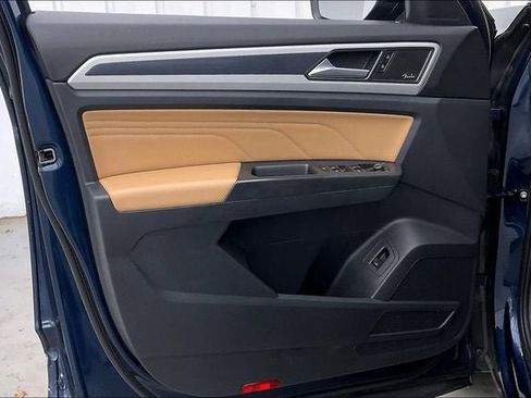 Used 2023 Volkswagen Atlas Cross Sport SEL Premium R-Line image 21