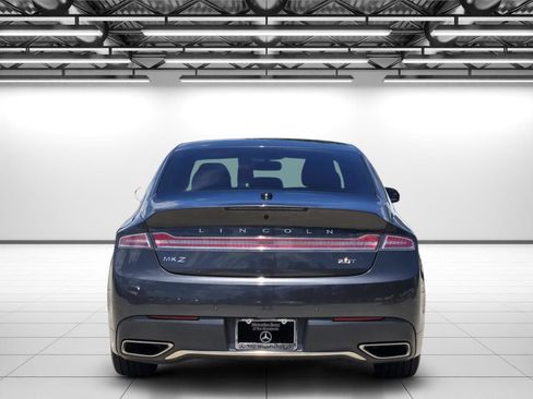Used 2018 Lincoln MKZ Premiere FWD image 8