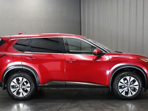 Used 2021 Nissan Rogue SV FWD image 4