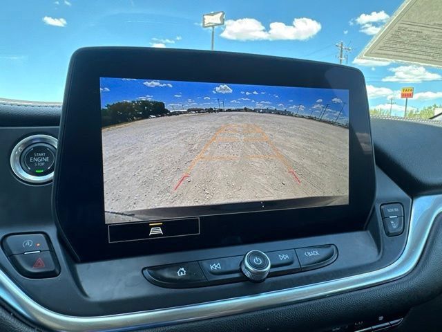 Used 2025 Chevrolet Blazer LT FWD image 13