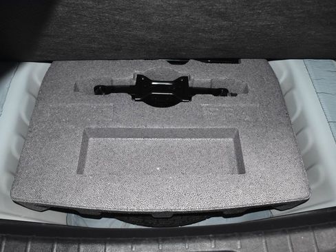 Certified 2025 Nissan Altima 2.5 SR image 28