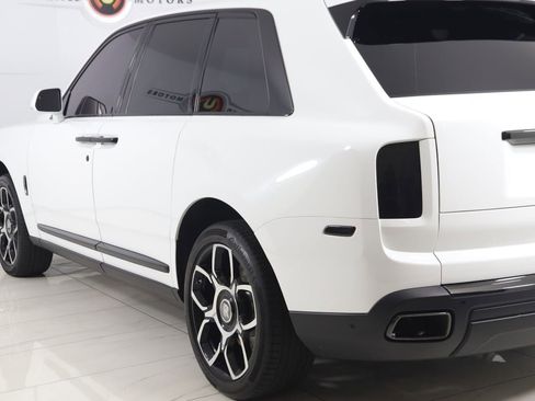 Used 2024 Rolls-Royce Cullinan Black Badge AWD/4WD image 41