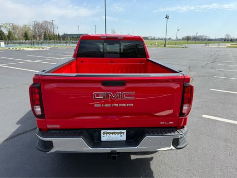 New 2025 GMC Sierra 1500 SLE w/ Preferred Package AWD/4WD image 5