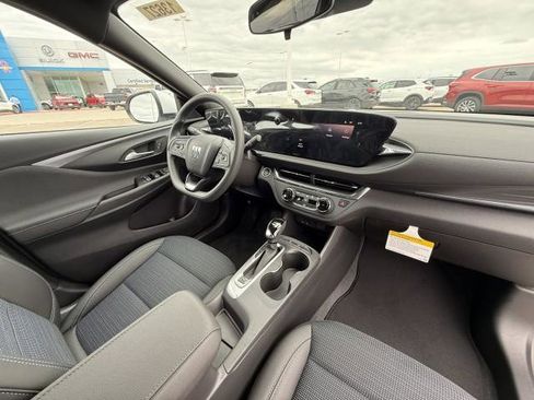 New 2026 Buick Envista Preferred FWD image 32