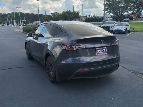 Used 2025 Tesla Model Y Long Range RWD image 9