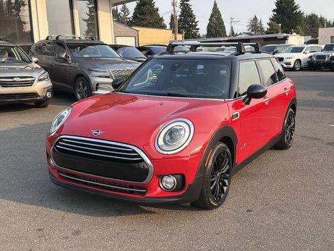 Used 2019 MINI Cooper Clubman ALL4 w/ Premium Package AWD/4WD image 1