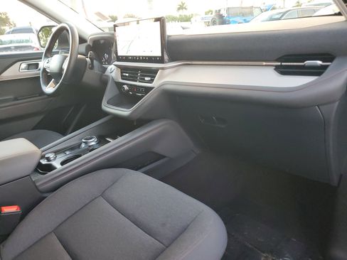 Used 2025 Ford Explorer Active image 20