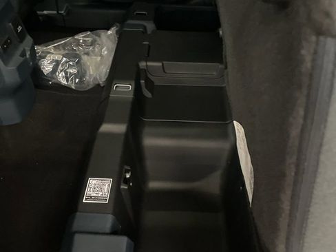 New 2026 Ford Maverick XLT w/ XLT Luxury Package FWD image 18
