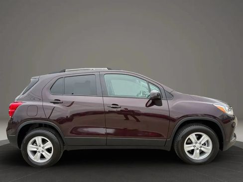 Used 2022 Chevrolet Trax LT w/ Driver Confidence Package AWD/4WD image 7