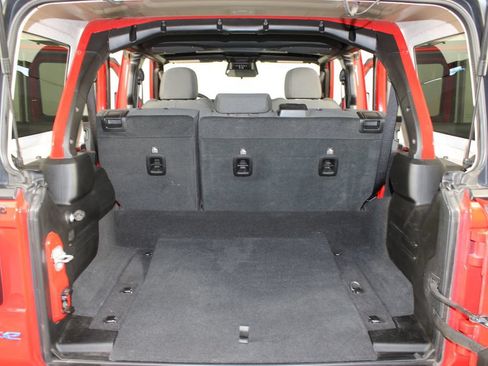 Used 2025 Jeep Wrangler Unlimited Sport S 4xe AWD/4WD image 17