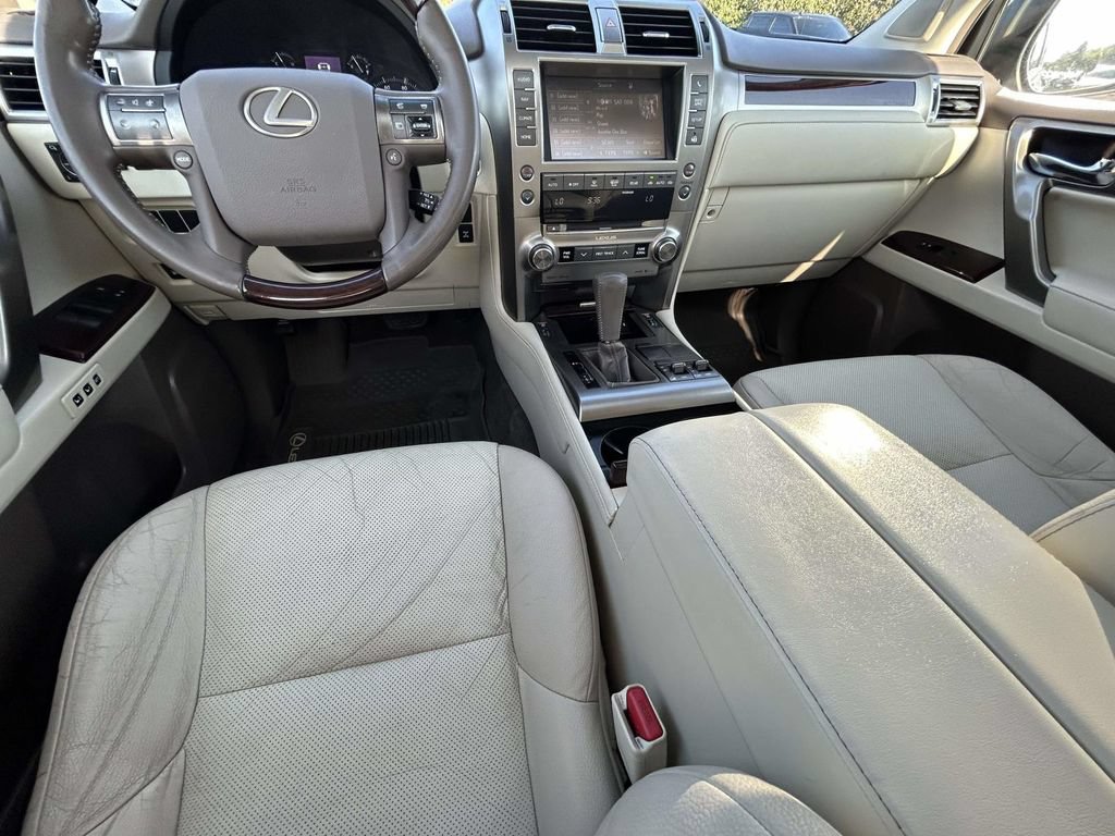 Used 2018 Lexus GX 460 Premium AWD/4WD image 17