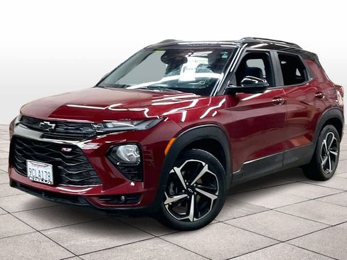Used 2022 Chevrolet TrailBlazer RS w/ Sun and Liftgate Package image 1