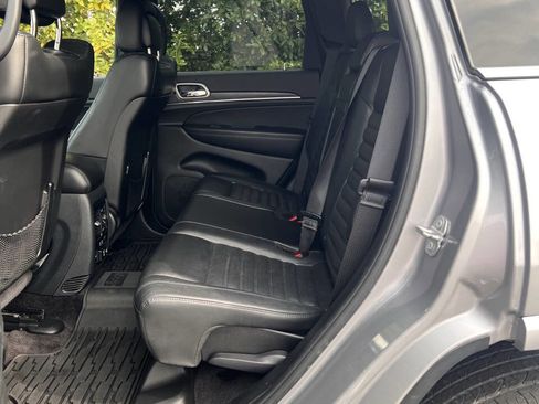 Used 2018 Jeep Grand Cherokee Limited image 15