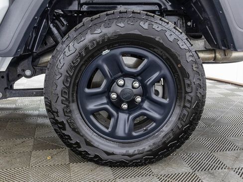 Used 2023 Jeep Gladiator Sport w/ Trailer Tow Package image 47