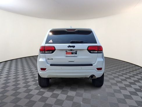 Used 2021 Jeep Grand Cherokee Laredo X AWD/4WD image 6