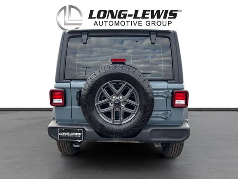 Used 2024 Jeep Wrangler Sport S image 4