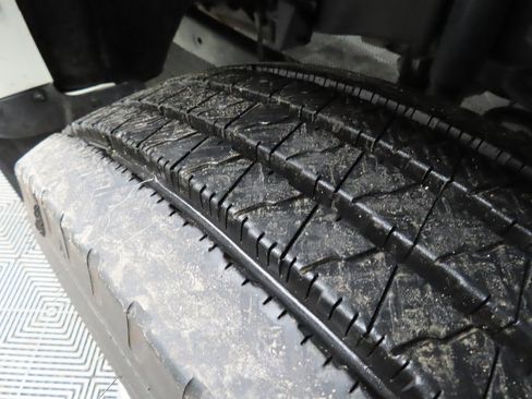 Used 2025 Ford F450 Platinum w/ FX4 Off-Road Package image 7