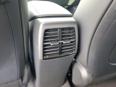 New 2025 Kia Niro SX Touring image 15