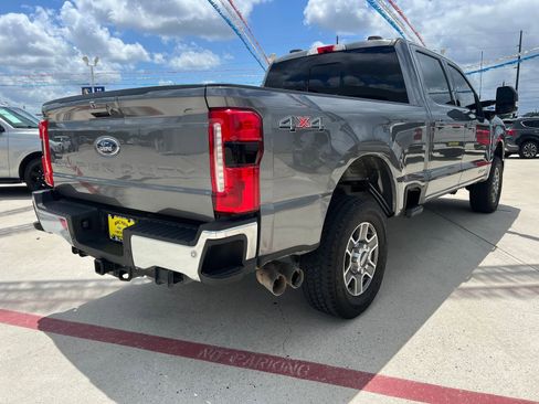 Used 2024 Ford F250 Lariat AWD/4WD image 8