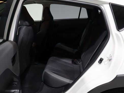 Used 2025 Subaru Crosstrek 2.0i Premium image 18