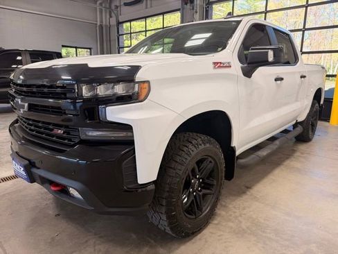 Used 2022 Chevrolet Silverado 1500 LT Trail Boss w/ Convenience Package II AWD/4WD image 5