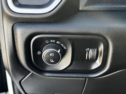 Used 2024 RAM 2500 Big Horn image 28