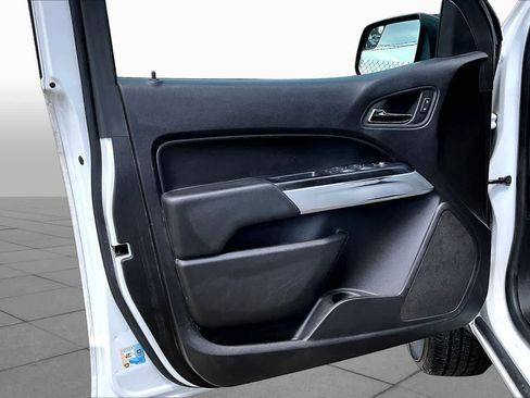 Used 2018 Chevrolet Colorado LT w/ LT Convenience Package RWD image 22