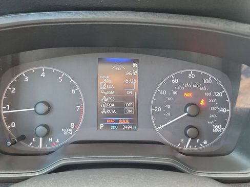 Used 2023 Toyota Corolla Cross LE image 21