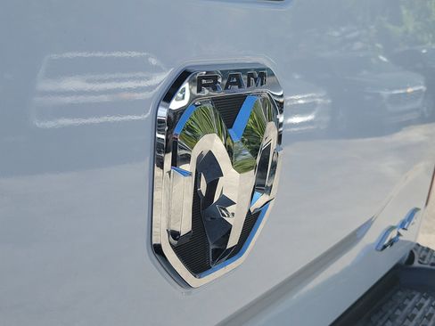 Used 2024 RAM 2500 Big Horn image 10