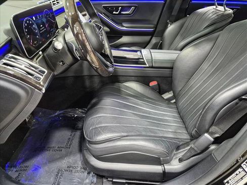 Used 2022 Mercedes-Benz S 500 4MATIC w/ AMG Line Package image 17