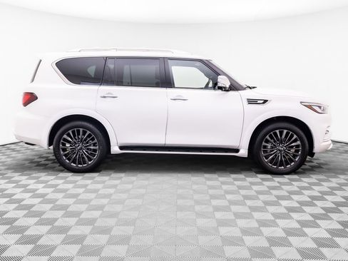 Used 2023 INFINITI QX80 Sensory w/ All-Season Package AWD/4WD image 7