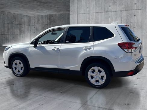 Used 2022 Subaru Forester AWD/4WD image 4