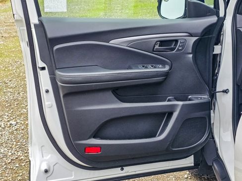 Used 2023 Honda Passport EX-L image 16