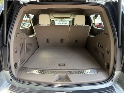 New 2026 GMC Yukon XL Denali w/ Sun & Power Step Package AWD/4WD image 4