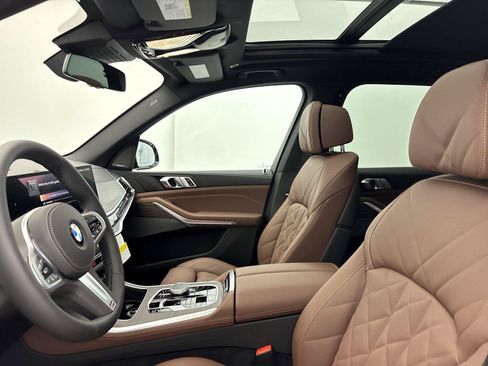 New 2026 BMW X5 xDrive40i w/ M Sport Package AWD/4WD image 24