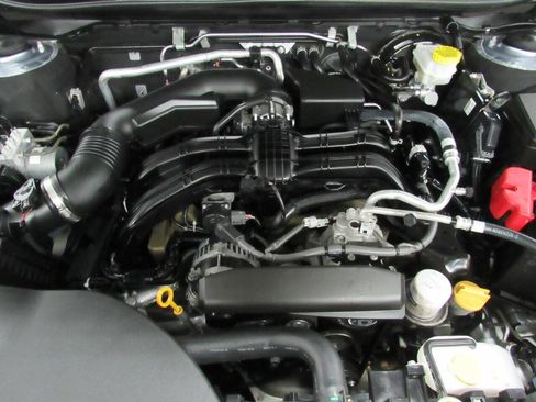 Used 2020 Subaru Outback Limited image 4