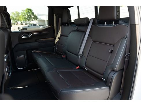 Used 2025 GMC Sierra 1500 Denali w/ Technology Package RWD image 13