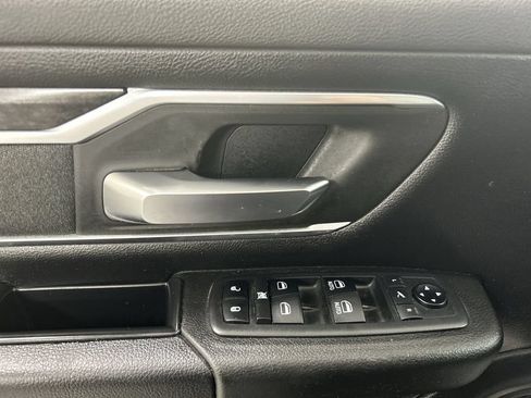 Used 2019 RAM 1500 Big Horn AWD/4WD image 11