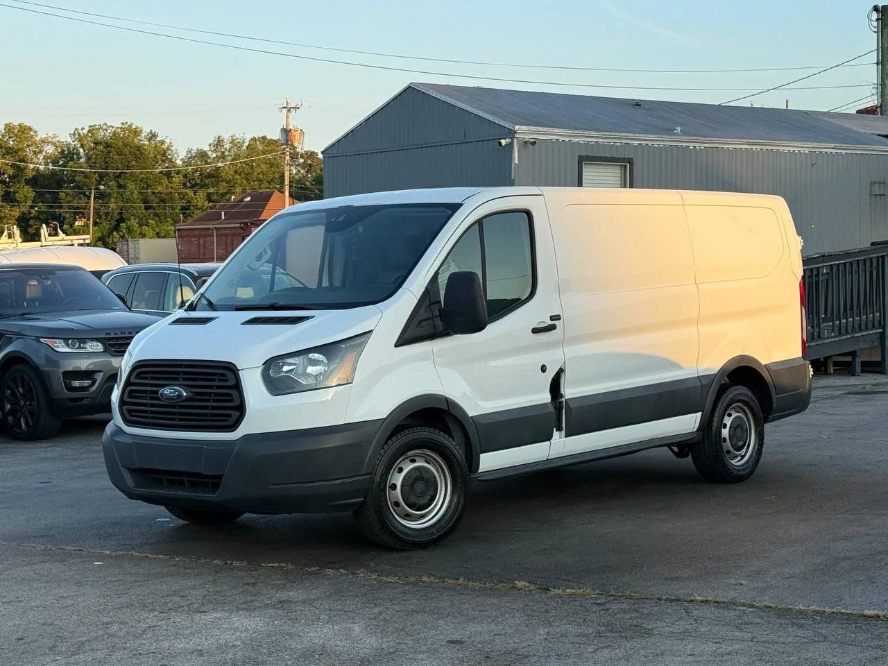 Used 2016 Ford Transit 150 130 Low Roof RWD image 1