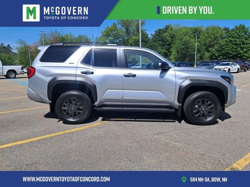 Used 2026 Toyota 4Runner SR5 AWD/4WD image 8