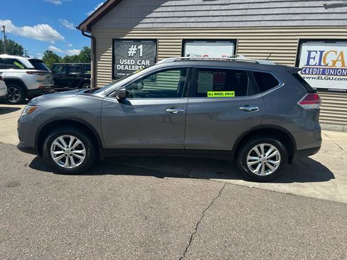 Used 2016 Nissan Rogue SV AWD/4WD image 8